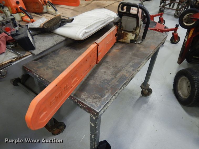 Stihl 088 Magnum chainsaw in Lincoln, NE Item ER9786 sold Purple Wave