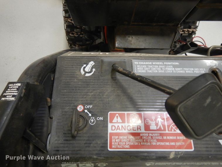 image for item ER9796 Toro Powershift 1132 snow blower