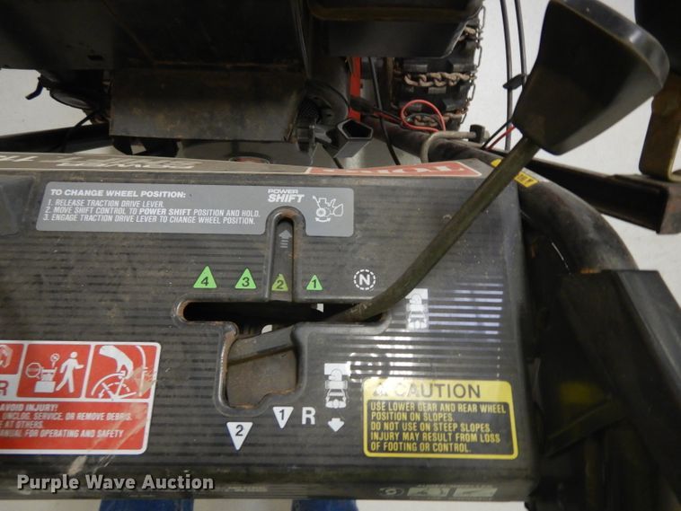 image for item ER9796 Toro Powershift 1132 snow blower