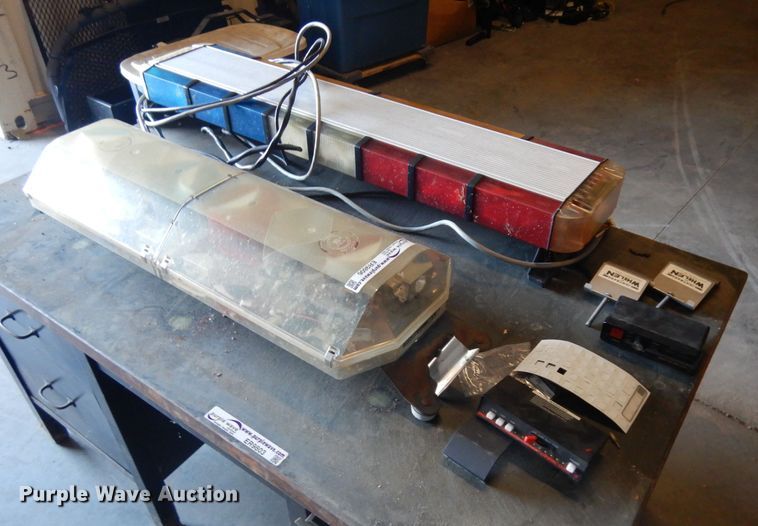 image for item ER9806 (2) light bars