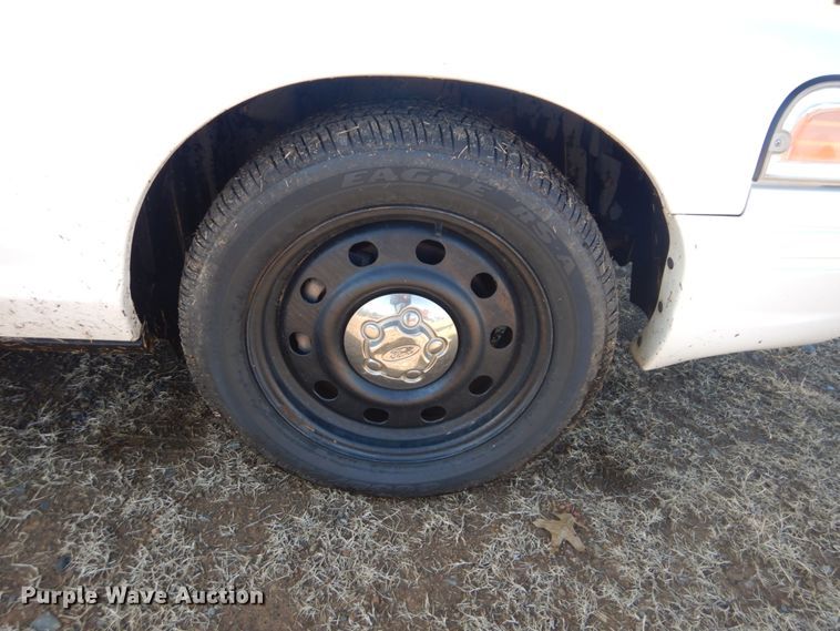 image for item FF9154 2007 Ford Crown Victoria Police Interceptor