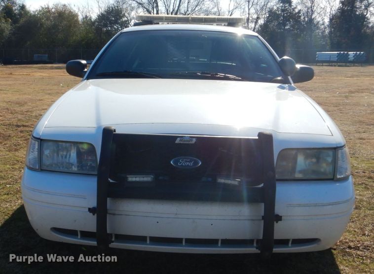 image for item FF9156 2011 Ford Crown Victoria Police Interceptor