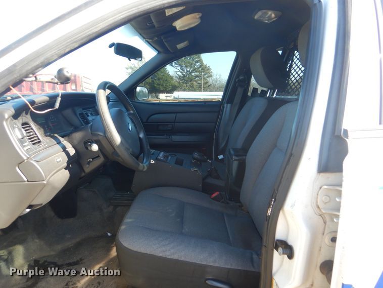 image for item FF9156 2011 Ford Crown Victoria Police Interceptor