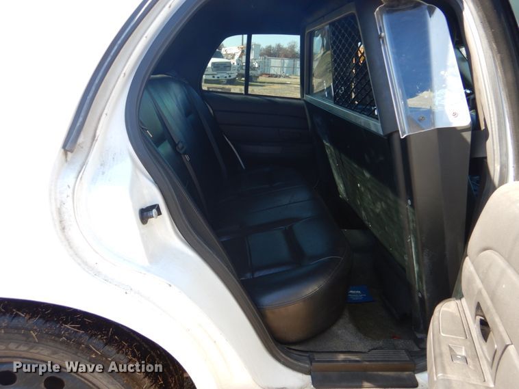 image for item FF9156 2011 Ford Crown Victoria Police Interceptor