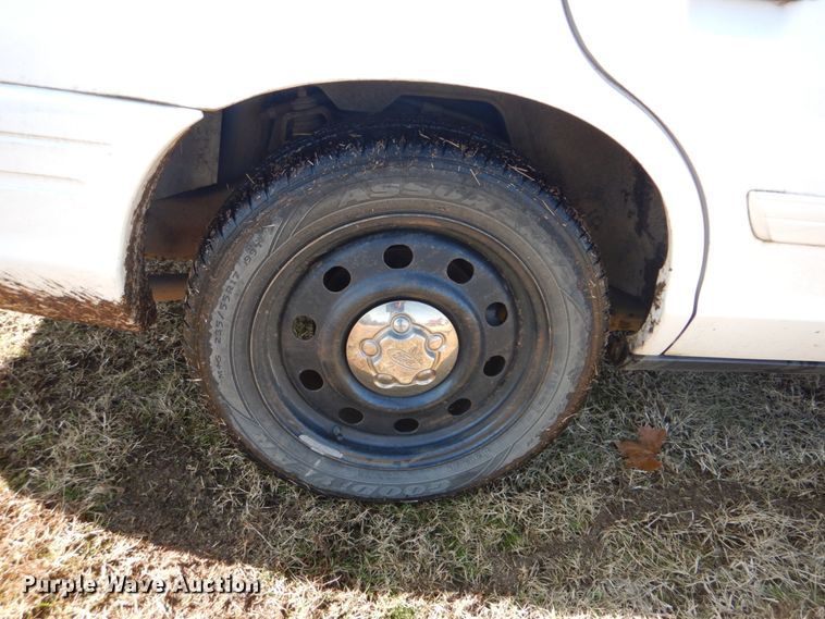 image for item FF9156 2011 Ford Crown Victoria Police Interceptor