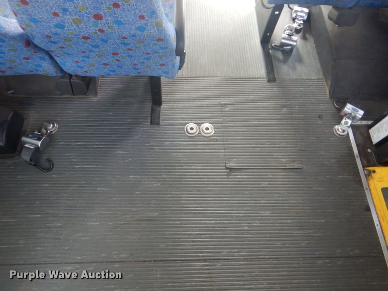 image for item FF9170 2012 Ford E350 Super Duty shuttle bus