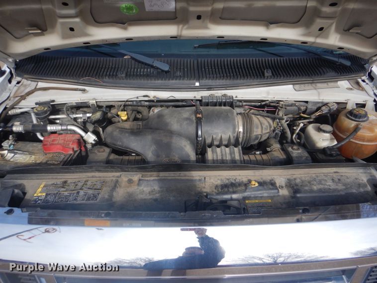 image for item FF9170 2012 Ford E350 Super Duty shuttle bus