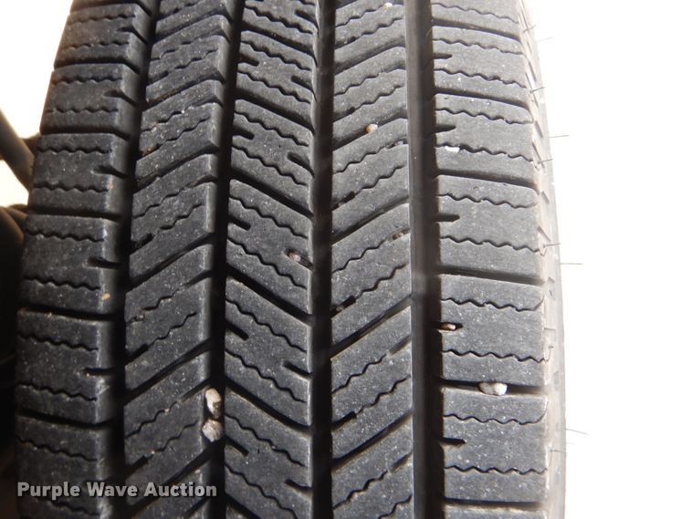 image for item FF9170 2012 Ford E350 Super Duty shuttle bus