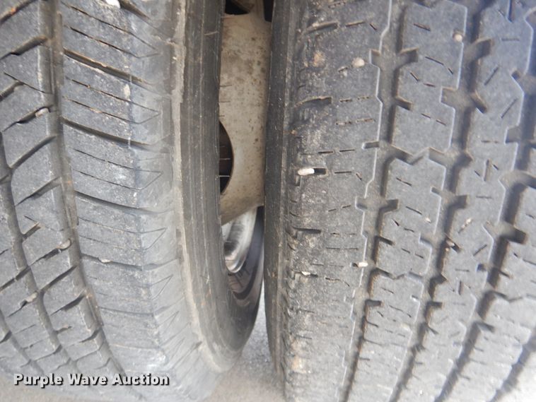 image for item FF9170 2012 Ford E350 Super Duty shuttle bus