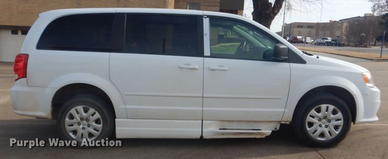 image for item FF9174 2015 Dodge Grand Caravan handicap accessible van