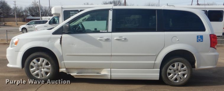 image for item FF9174 2015 Dodge Grand Caravan handicap accessible van