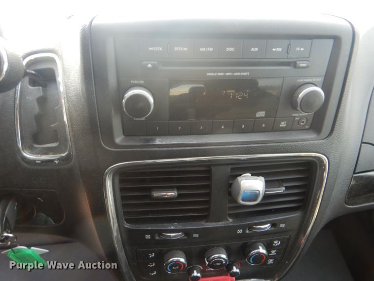 image for item FF9174 2015 Dodge Grand Caravan handicap accessible van