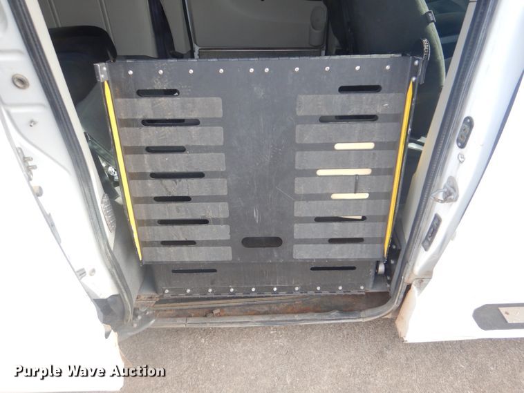 image for item FF9174 2015 Dodge Grand Caravan handicap accessible van
