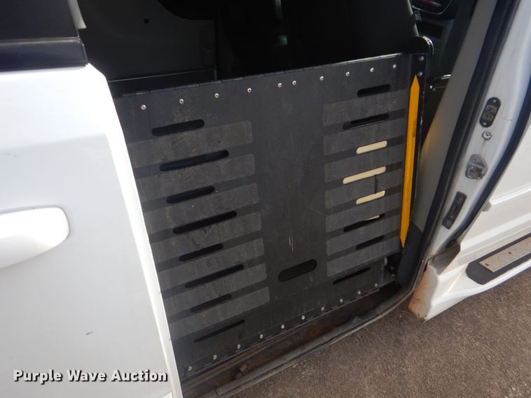 image for item FF9174 2015 Dodge Grand Caravan handicap accessible van