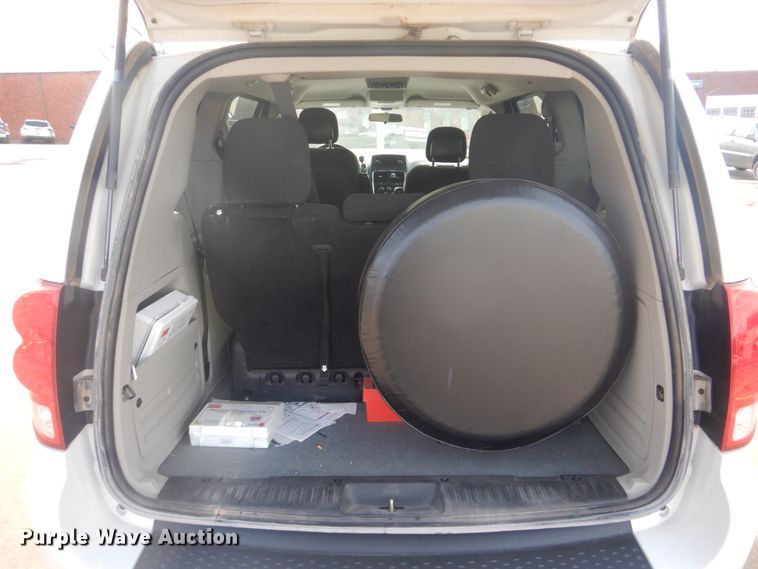 image for item FF9174 2015 Dodge Grand Caravan handicap accessible van