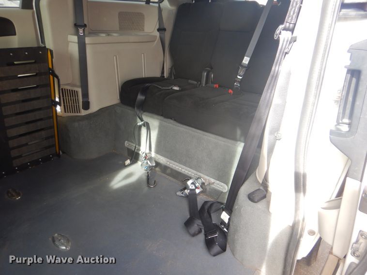 image for item FF9174 2015 Dodge Grand Caravan handicap accessible van