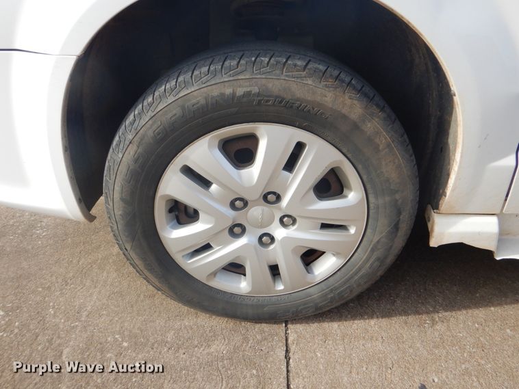 image for item FF9174 2015 Dodge Grand Caravan handicap accessible van