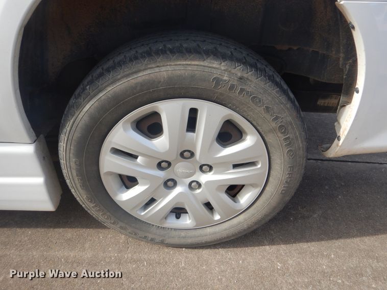 image for item FF9174 2015 Dodge Grand Caravan handicap accessible van