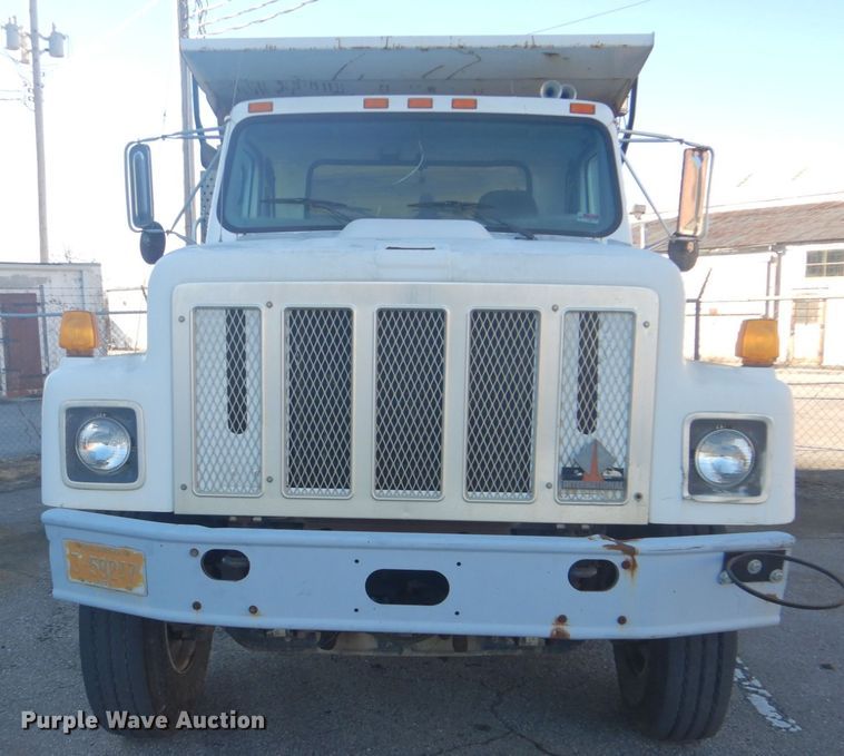 image for item FF9193 2001 International 2554 dump truck