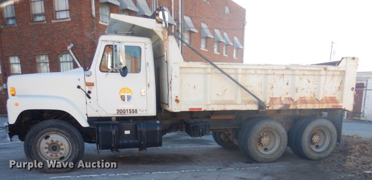 image for item FF9193 2001 International 2554 dump truck