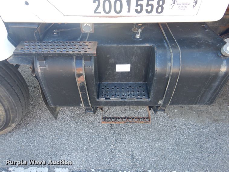 image for item FF9193 2001 International 2554 dump truck