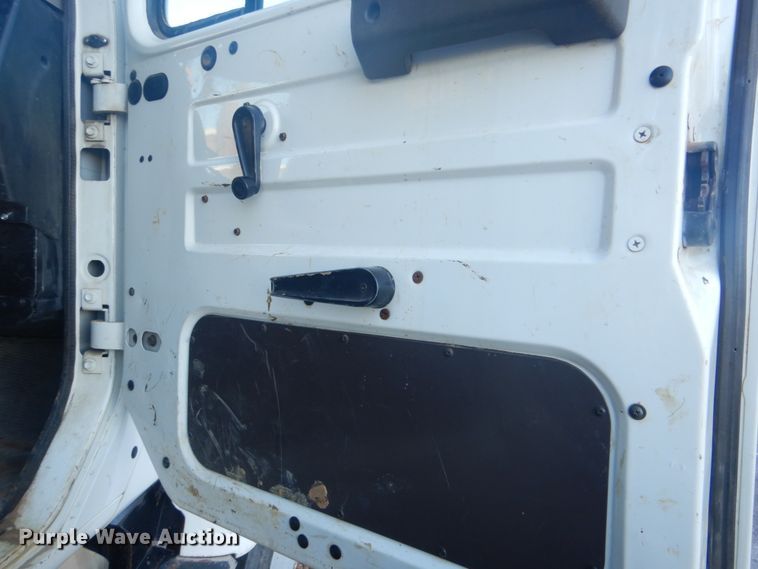 image for item FF9193 2001 International 2554 dump truck