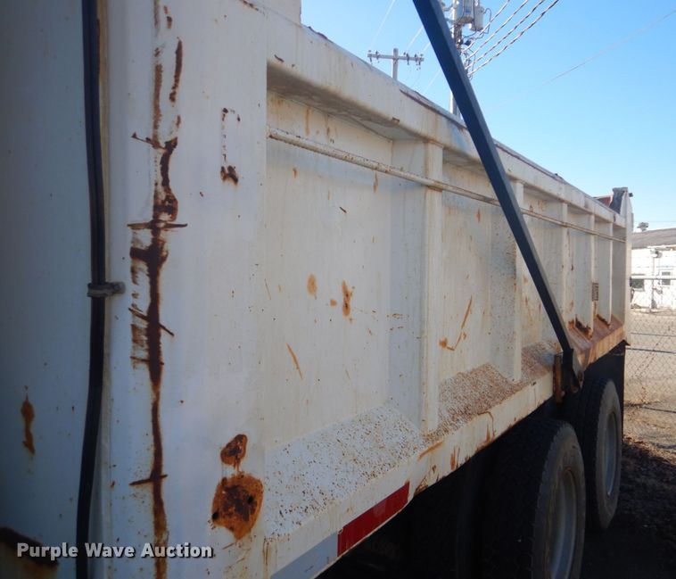 image for item FF9193 2001 International 2554 dump truck