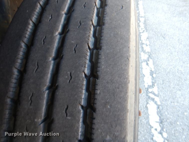 image for item FF9193 2001 International 2554 dump truck