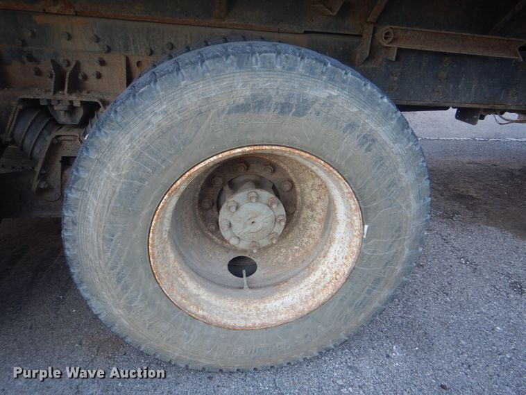 image for item FF9193 2001 International 2554 dump truck