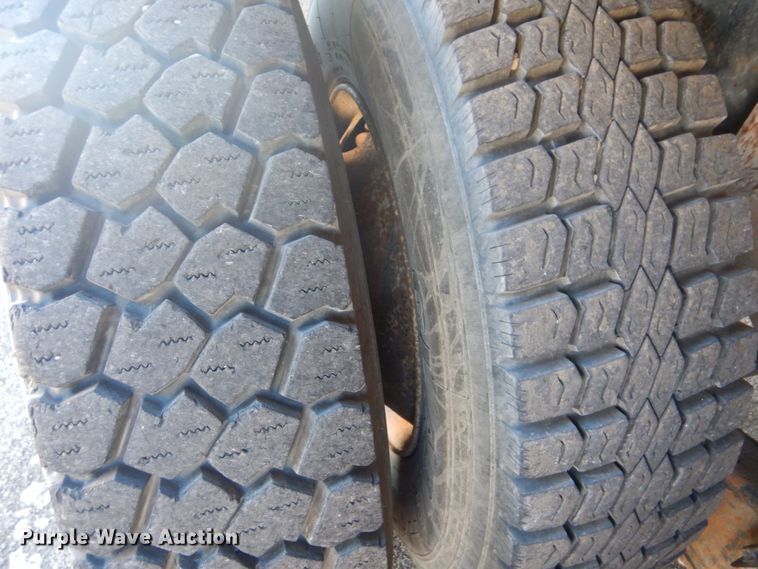 image for item FF9193 2001 International 2554 dump truck