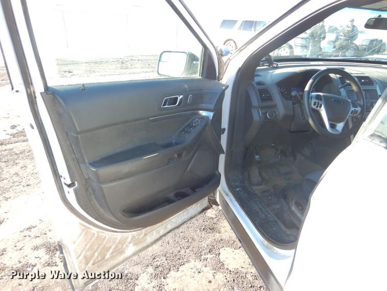 image for item FG9925 2013 Ford Explorer Police SUV