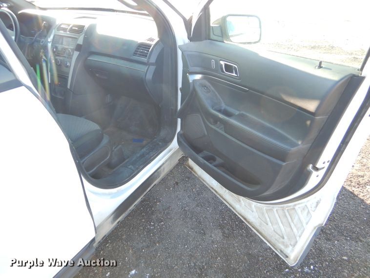 image for item FG9925 2013 Ford Explorer Police SUV