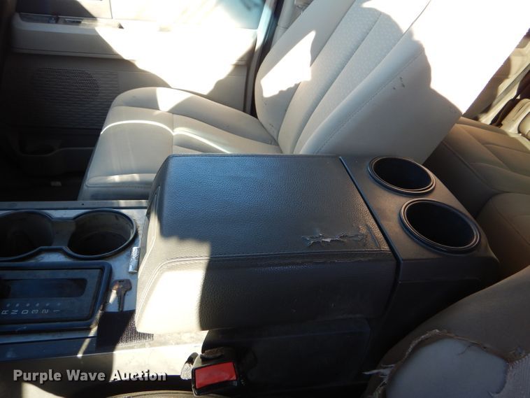 image for item FG9926 2010 Ford Expedition SUV