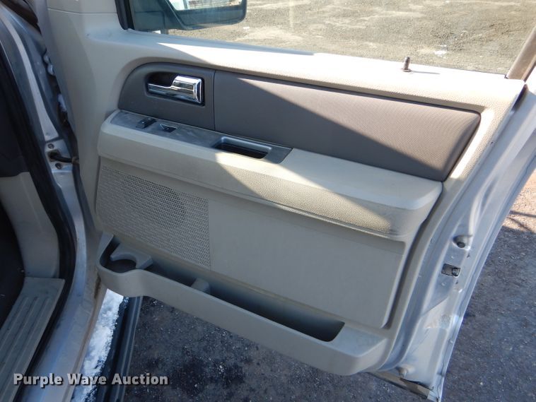 image for item FG9926 2010 Ford Expedition SUV