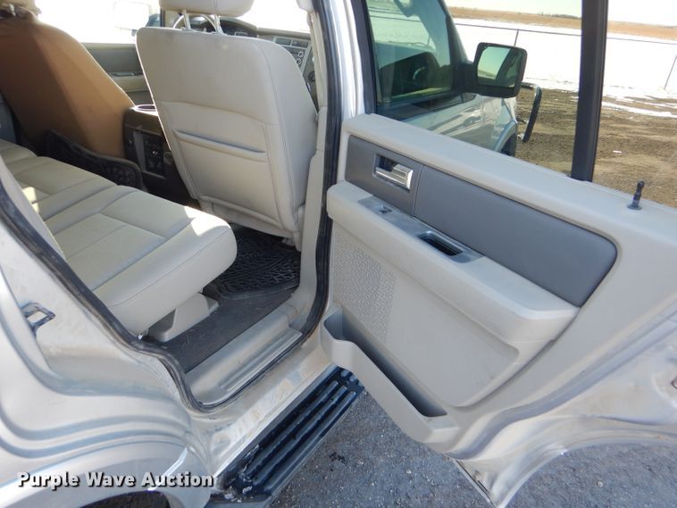 image for item FG9926 2010 Ford Expedition SUV