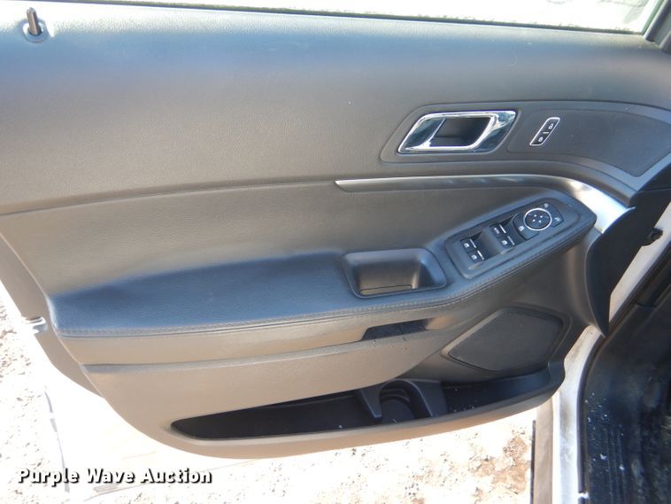 image for item FG9927 2013 Ford Explorer Police SUV