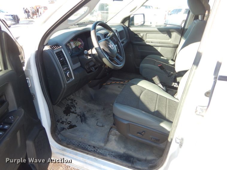 image for item FG9928 2015 Dodge Ram 1500 Crew Cab pickup truck