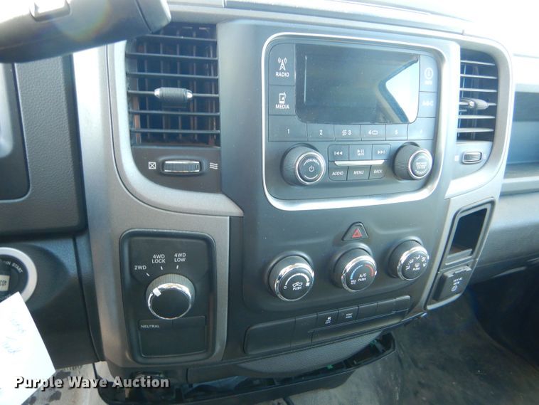 image for item FG9928 2015 Dodge Ram 1500 Crew Cab pickup truck