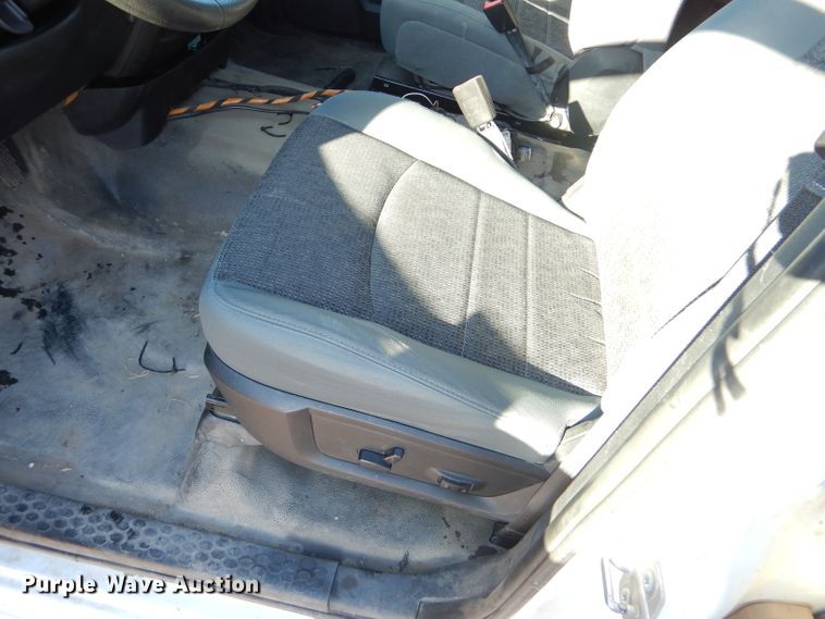 image for item FG9928 2015 Dodge Ram 1500 Crew Cab pickup truck