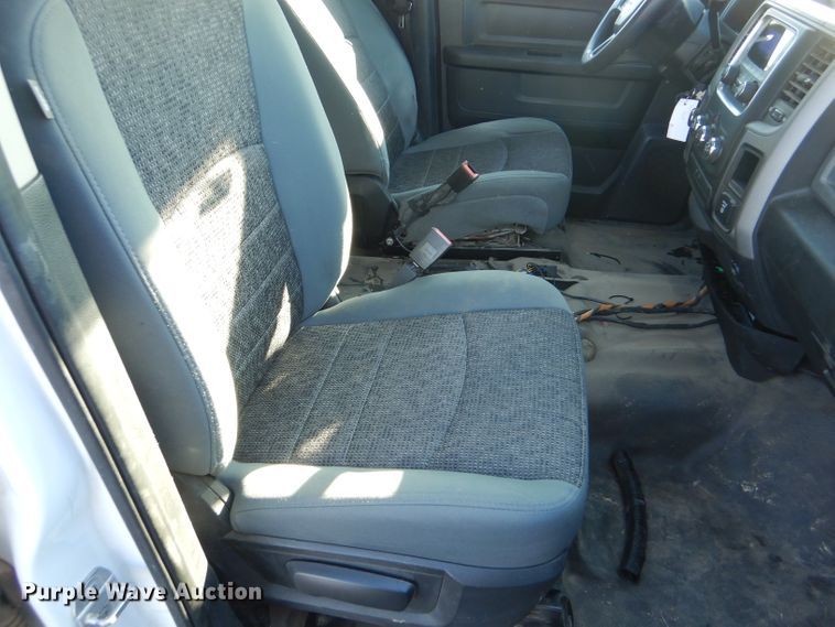 image for item FG9928 2015 Dodge Ram 1500 Crew Cab pickup truck