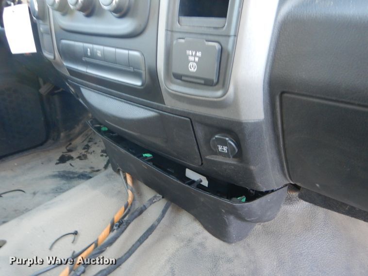 image for item FG9928 2015 Dodge Ram 1500 Crew Cab pickup truck