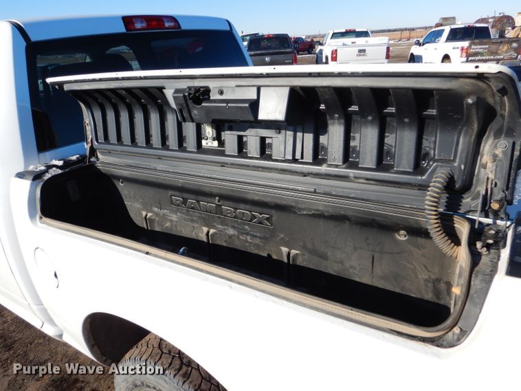 image for item FG9928 2015 Dodge Ram 1500 Crew Cab pickup truck