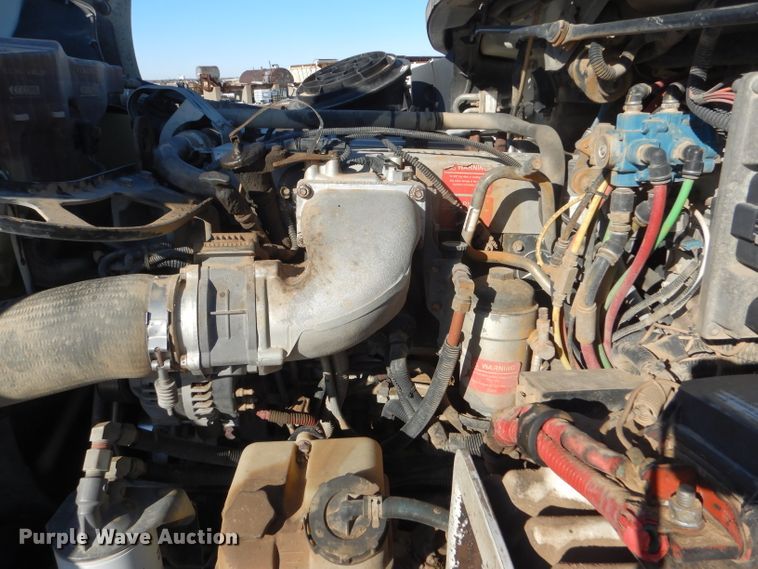 image for item FG9933 2009 Freightliner Business Class M2 semi truck