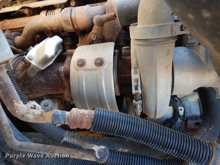 image for item FG9933 2009 Freightliner Business Class M2 semi truck