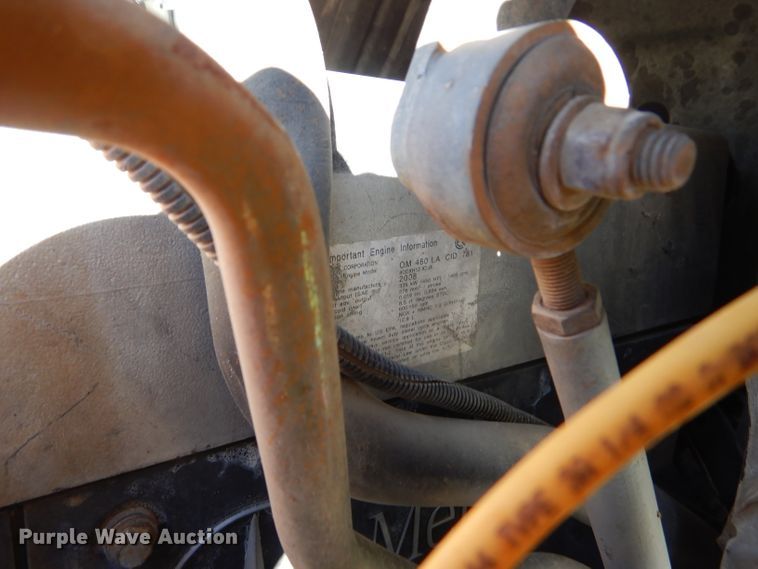 image for item FG9933 2009 Freightliner Business Class M2 semi truck