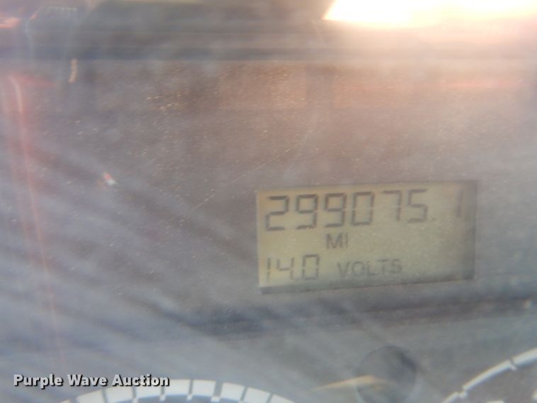 image for item FG9934 2005 Sterling L-Line dump truck