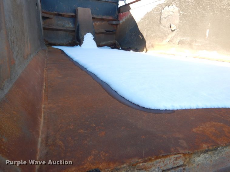 image for item FG9934 2005 Sterling L-Line dump truck