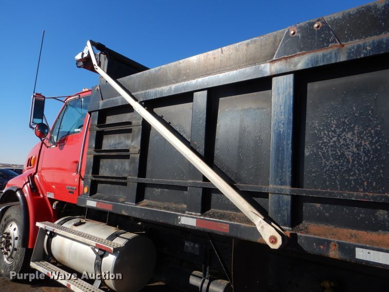 image for item FG9934 2005 Sterling L-Line dump truck