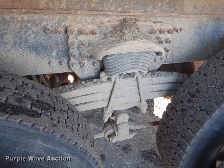 image for item FG9934 2005 Sterling L-Line dump truck