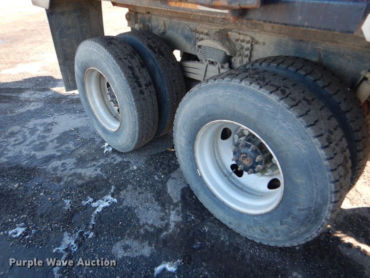 image for item FG9934 2005 Sterling L-Line dump truck